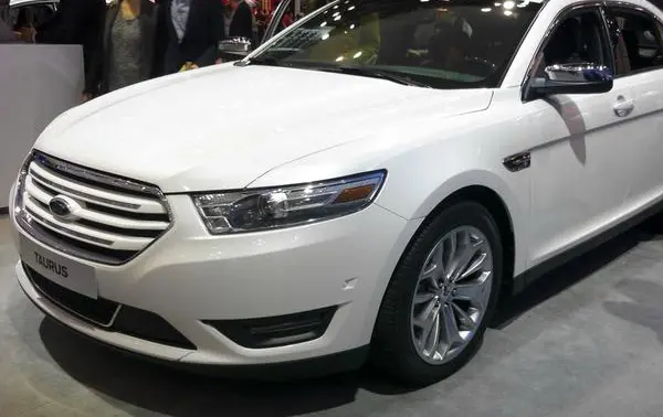 Ford Taurus VI (facelift 2013)-2