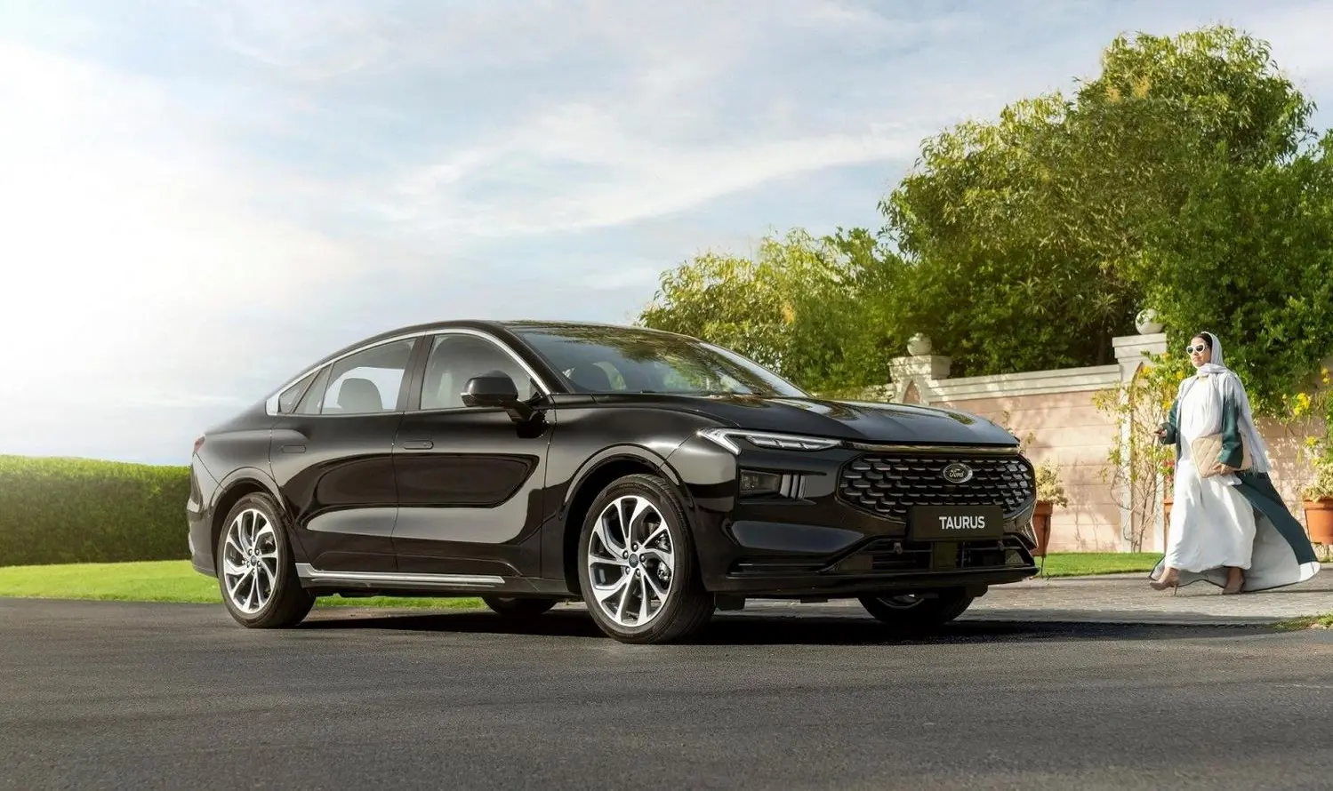 Ford Taurus VIII (Middle East)-11