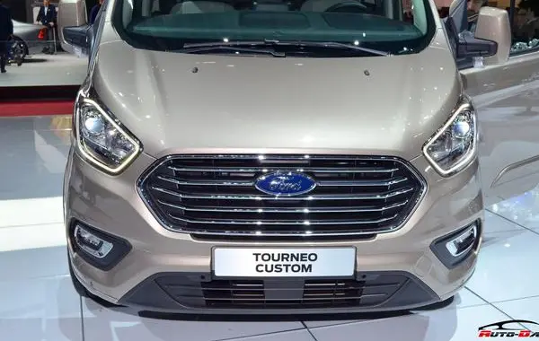 Ford Tourneo Custom I (facelift 2018) L1-0