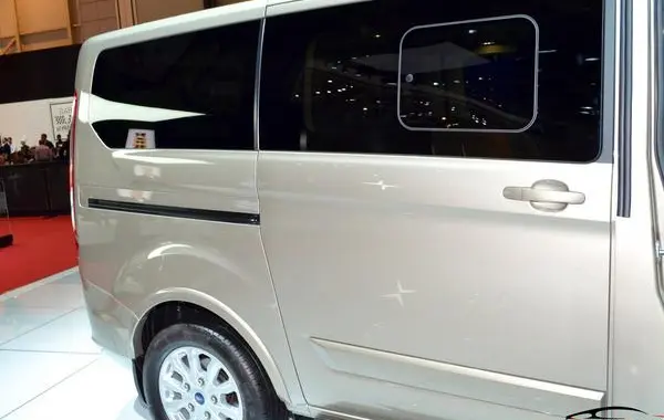 Ford Tourneo Custom I (facelift 2018) L1-3