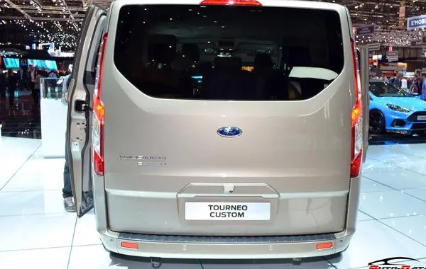 Ford Tourneo Custom I (facelift 2018) L1-1