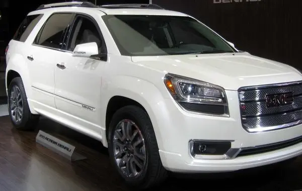 GMC Acadia I (facelift 2013)-3