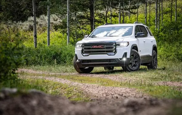 GMC Acadia II (facelift 2020)-3