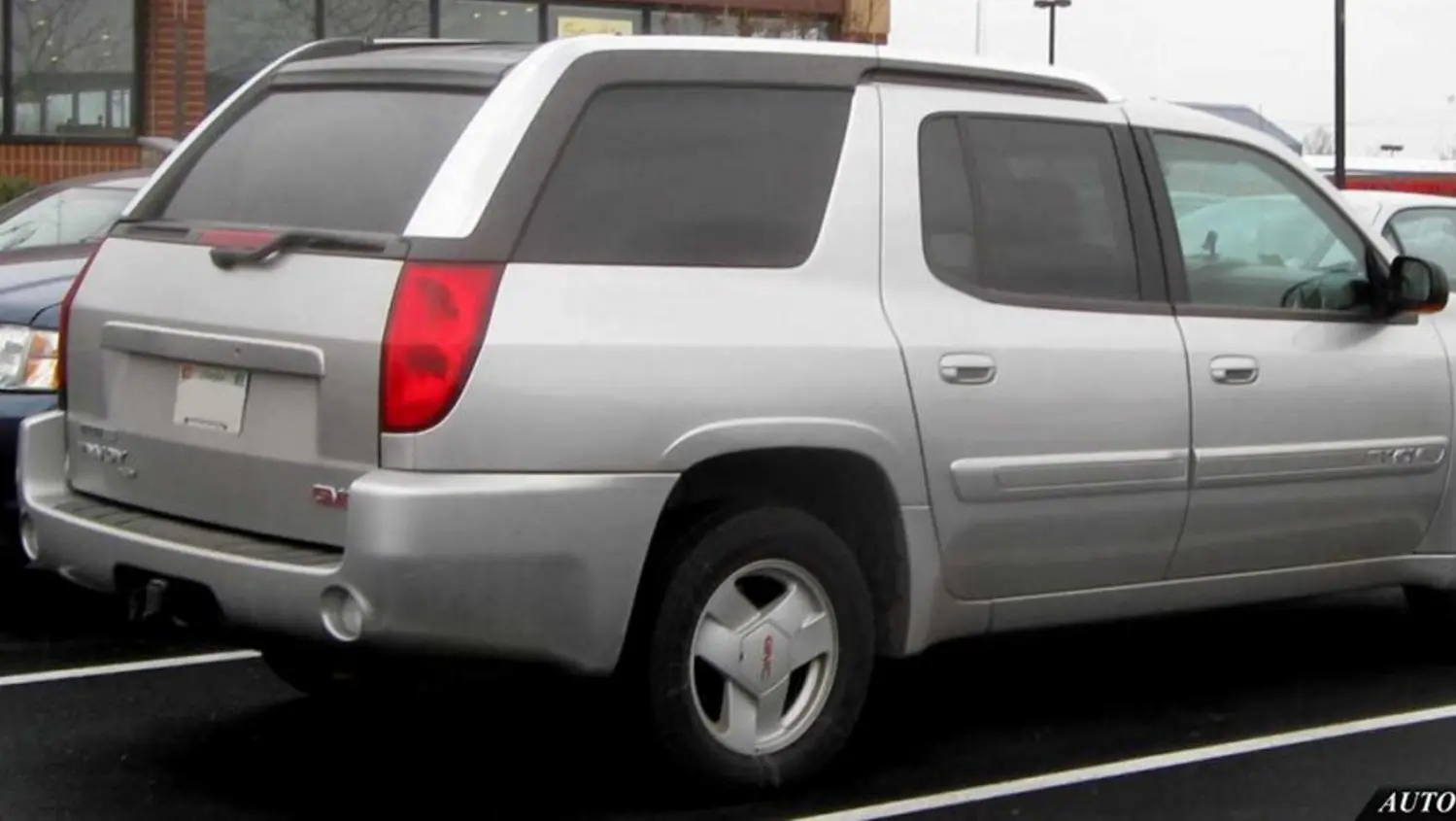 GMC Envoy II XUV (GMT305)-1