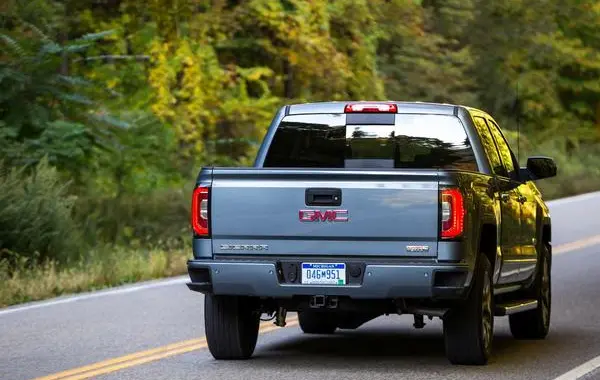GMC Sierra 1500 IV (GMTK2XX, facelift 2016) Crew Cab Short Box-1