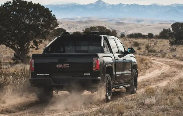 GMC Sierra 1500 IV (GMTK2XX, facelift 2016) Crew Cab Short Box-6