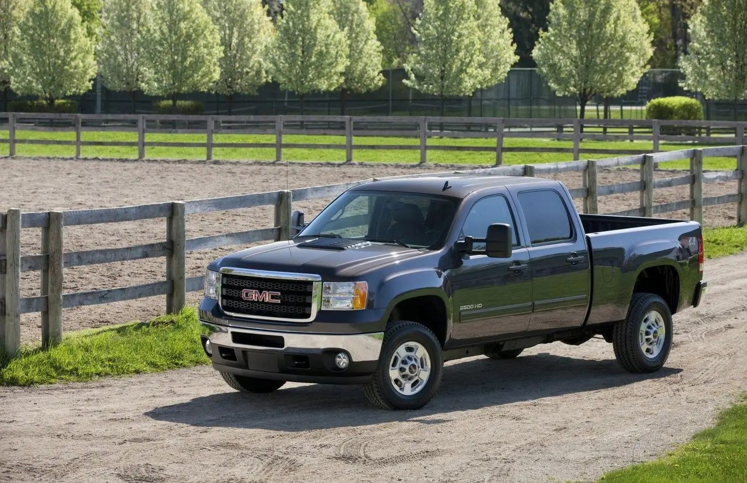 GMC Sierra 2500HD III (GMT900, facelift 2011) Crew Cab Standard Box-11