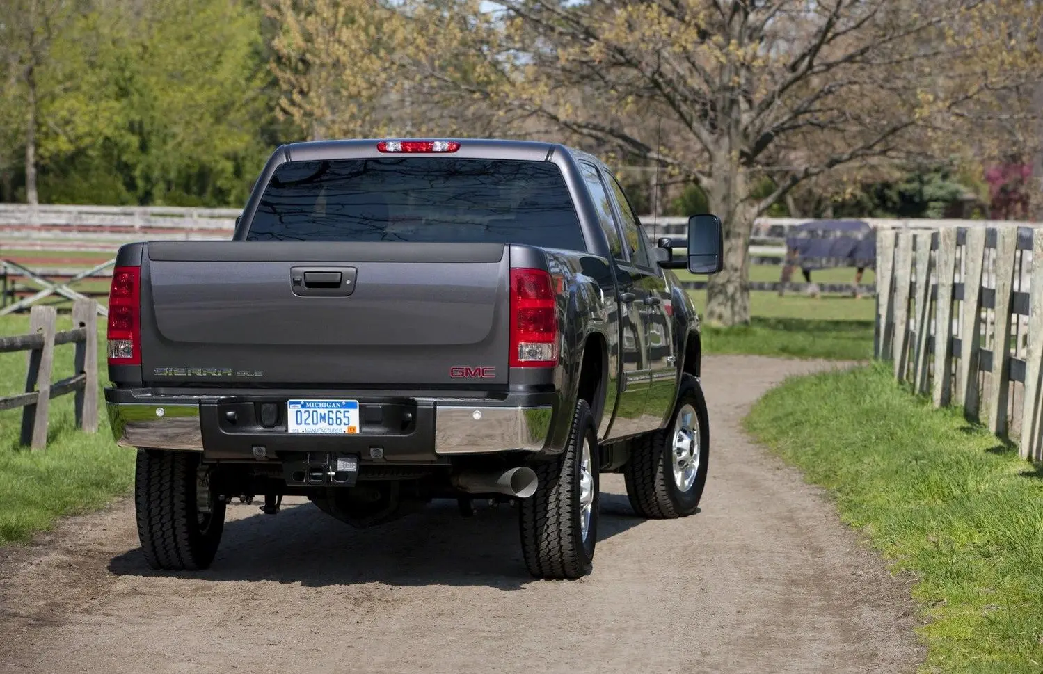 GMC Sierra 2500HD III (GMT900, facelift 2011) Crew Cab Standard Box-7