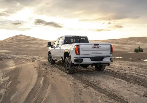 GMC Sierra 2500HD V (GMTT1XX, facelift 2024) Crew Cab Standard Bed-6
