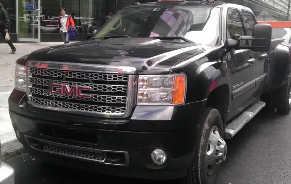 GMC Sierra 3500HD III (GMT900, facelift 2011) Crew Cab Long Box-3