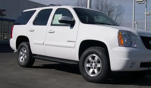 GMC Yukon III (GMT900)-3