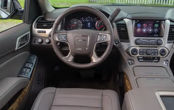 GMC Yukon IV-5