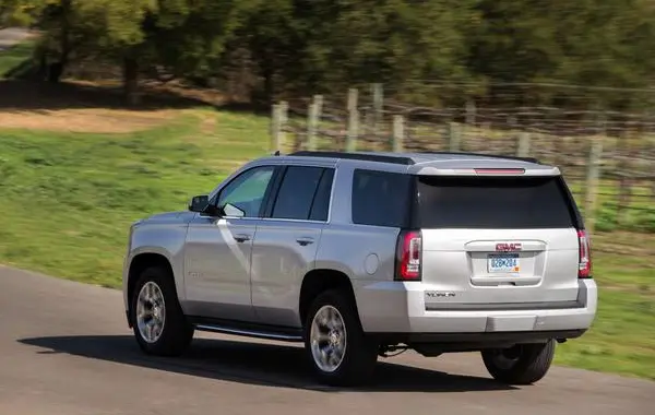GMC Yukon IV-3