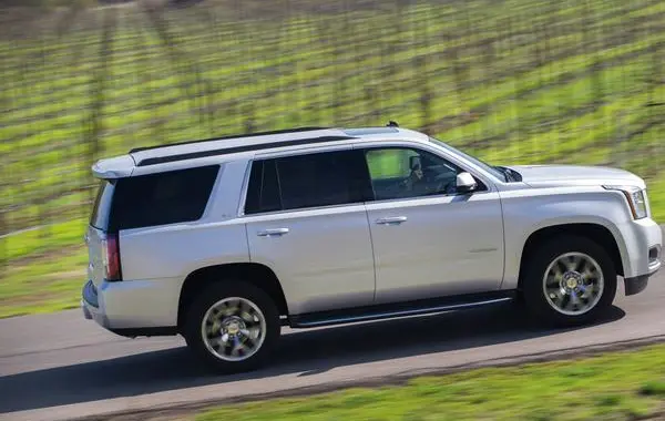 GMC Yukon IV-0