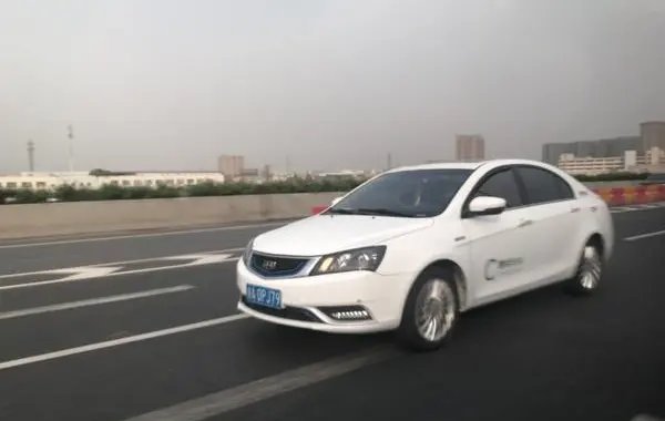 Geely Emgrand EV