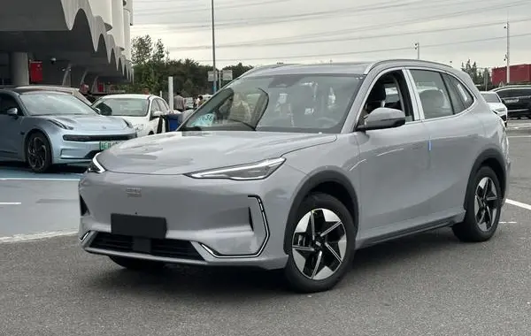 Geely Galaxy E5-4