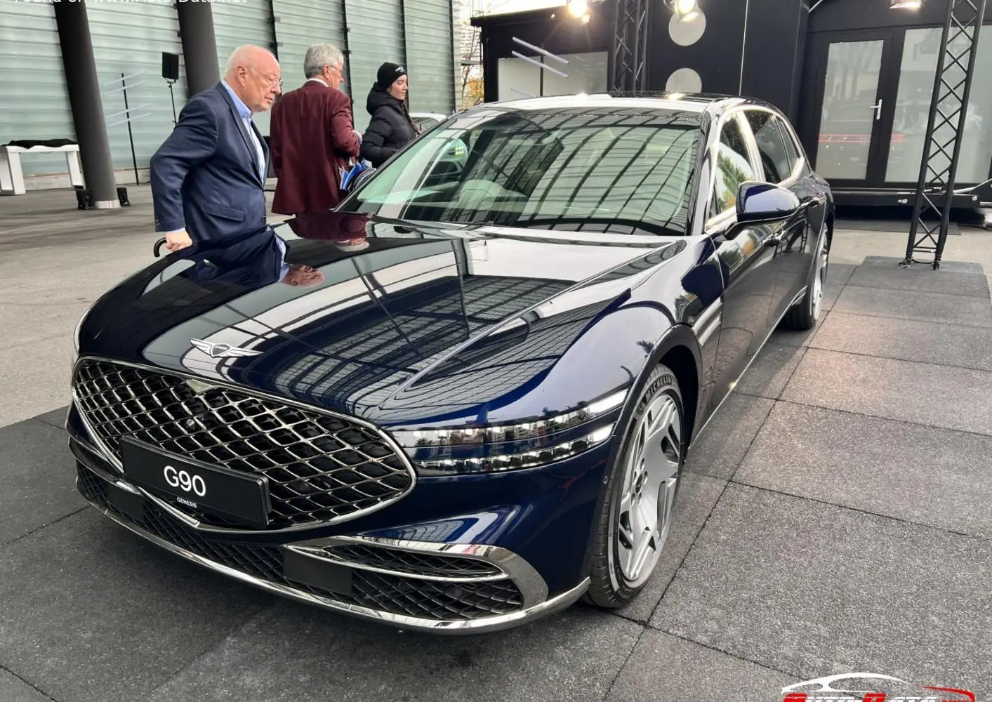 Genesis G90 II LWB-16