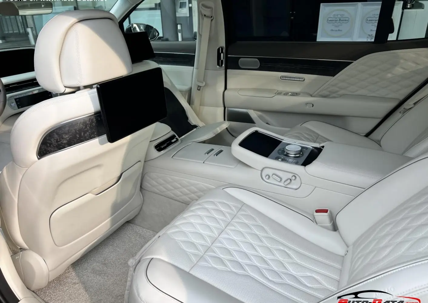 Genesis G90 II LWB-5