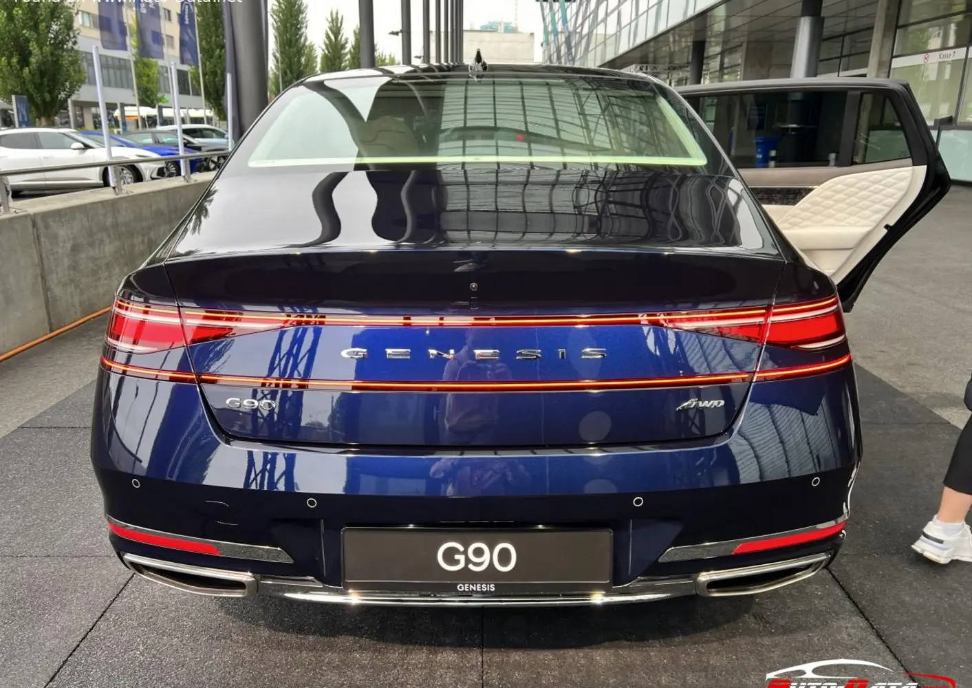 Genesis G90 II LWB-12