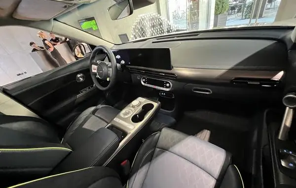 Genesis GV60-1