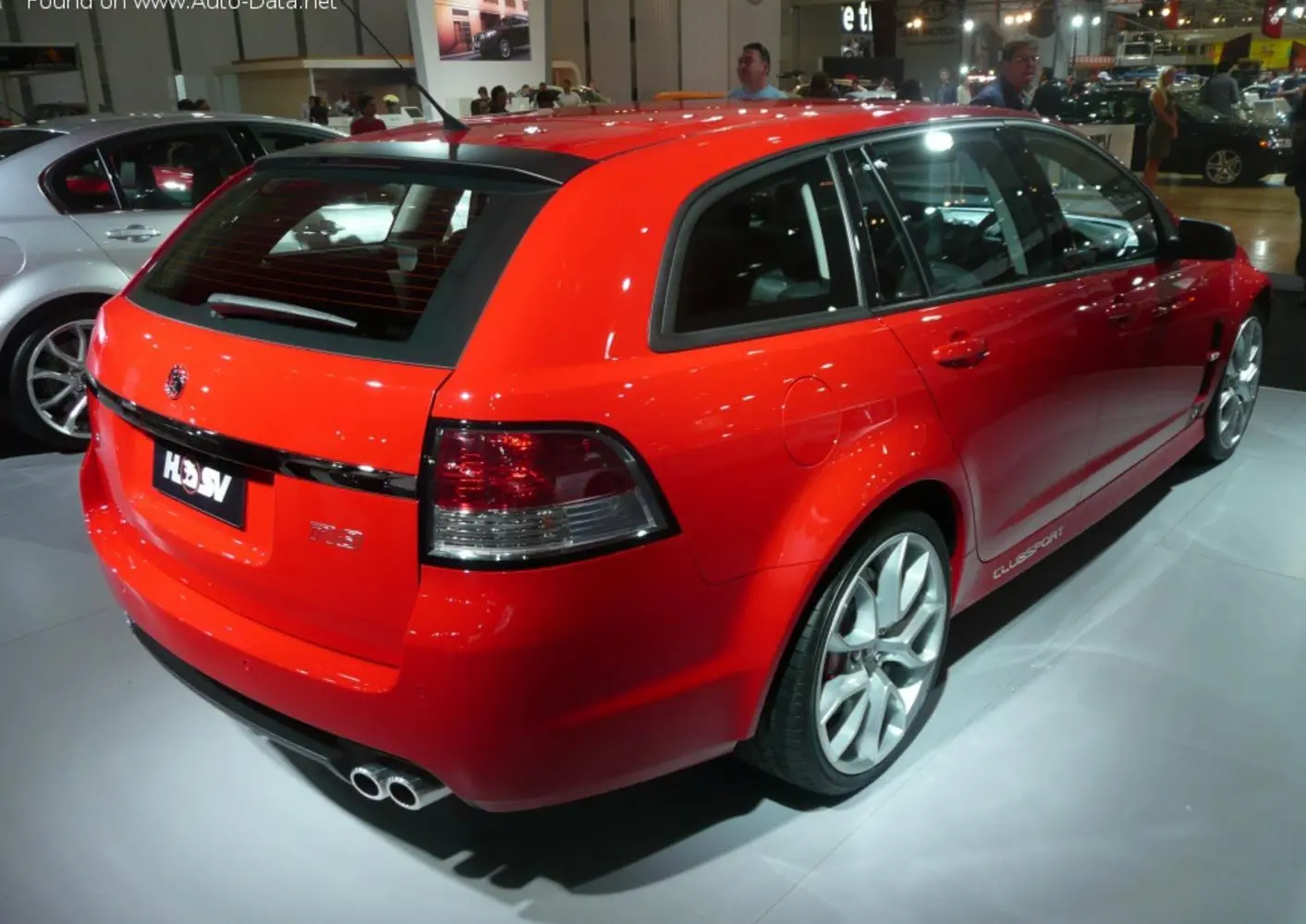 HSV Clubsport Tourer (VE)-3