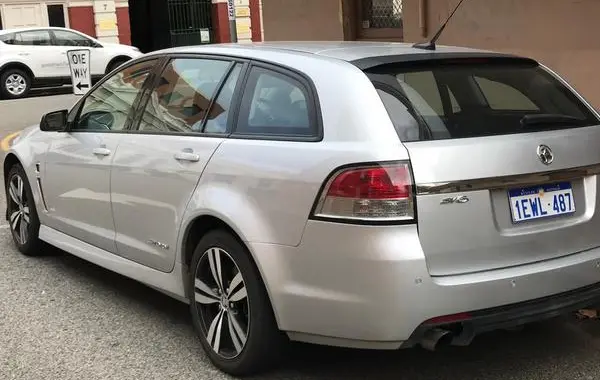 Holden Commodore Sportwagon IV (VF)-0