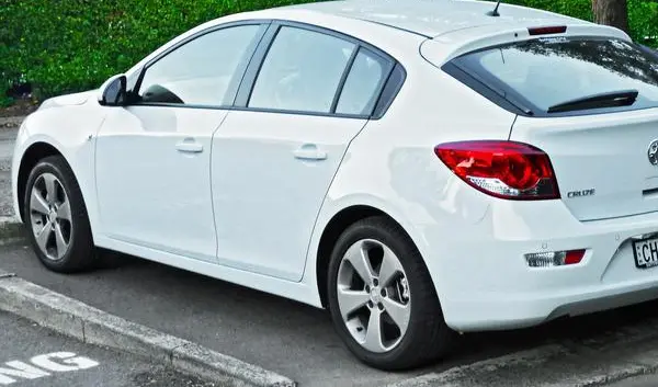Holden Cruze Hatch (JH)-1