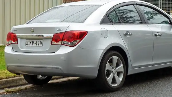 Holden Cruze Sedan (JG)-1