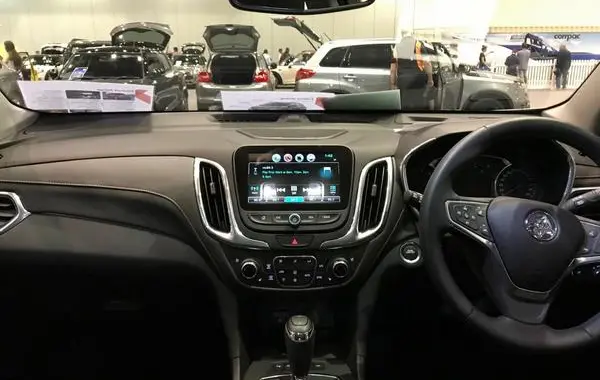 Holden Equinox (EQ)-3