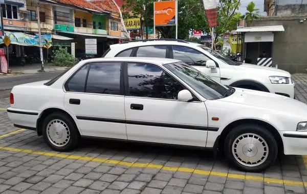 Honda Accord IV (CB3,CB7)-1