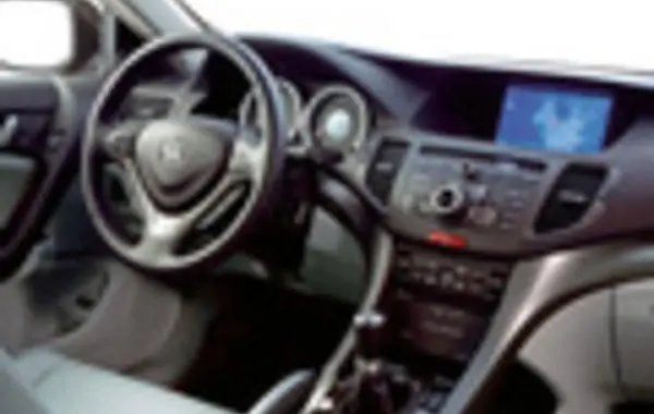 Honda Accord VIII Wagon-8