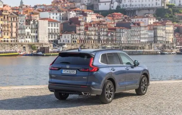 Honda CR-V VI-7