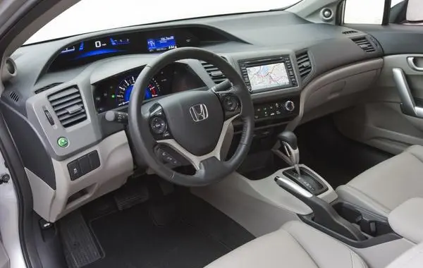 Honda Civic IX Coupe-2