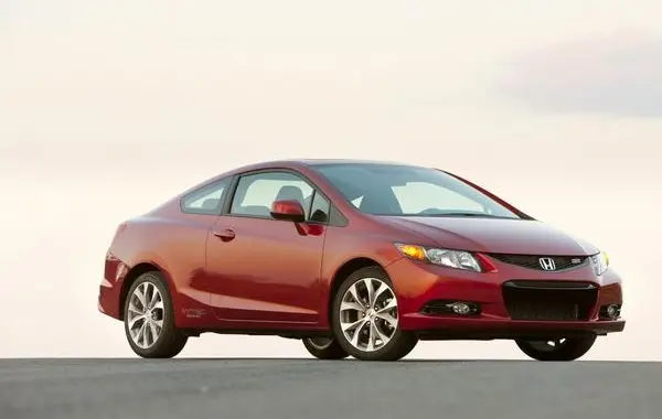 Honda Civic IX Coupe-4