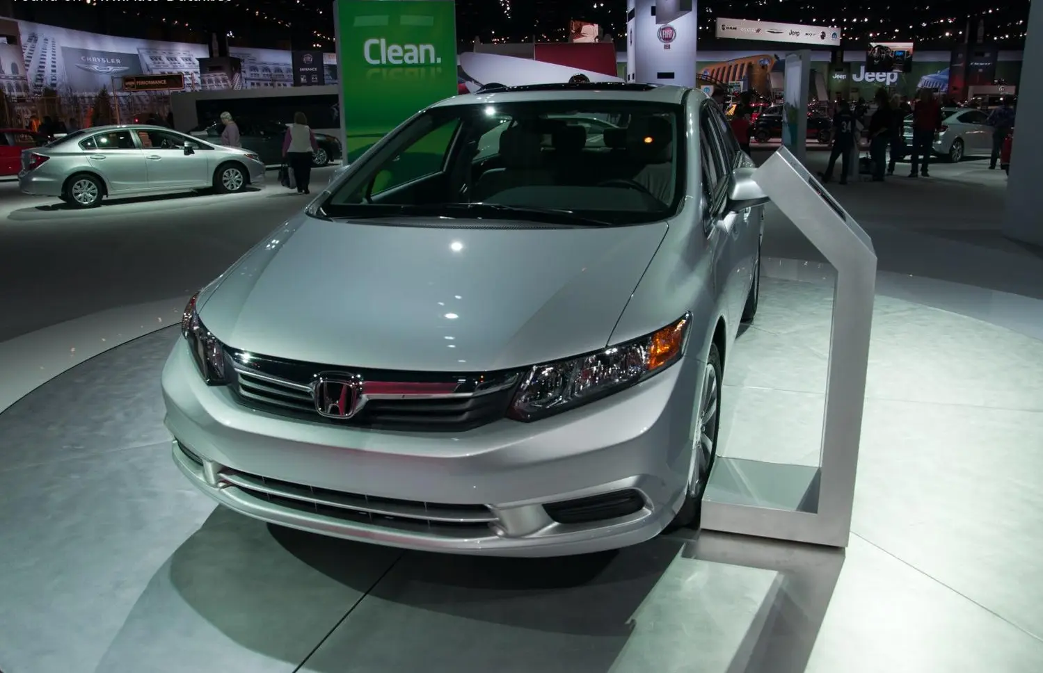 Honda Civic IX Sedan-6