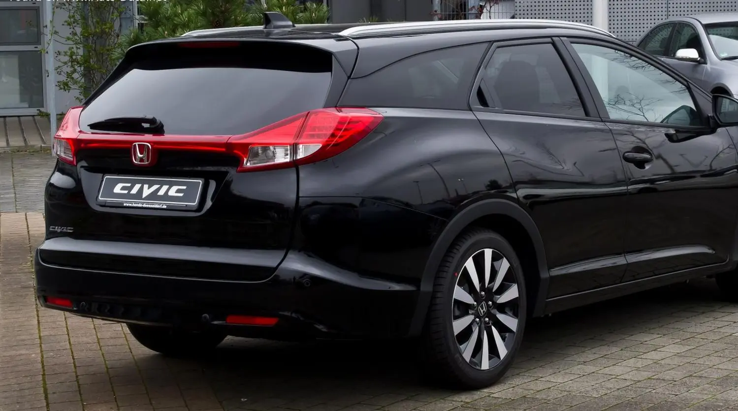 Honda Civic IX Tourer-2