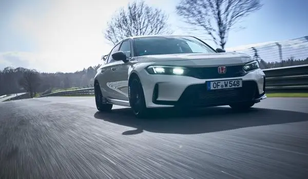 Honda Civic Type R (FL5)-14