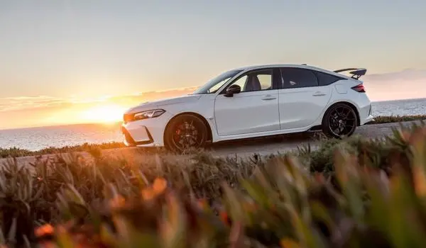 Honda Civic Type R (FL5)-17