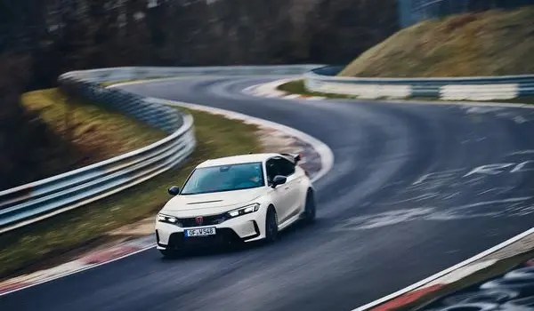 Honda Civic Type R (FL5)-9