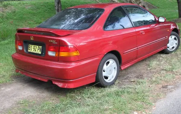 Honda Civic VI Coupe-0