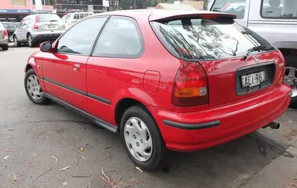 Honda Civic VI Hatchback-2