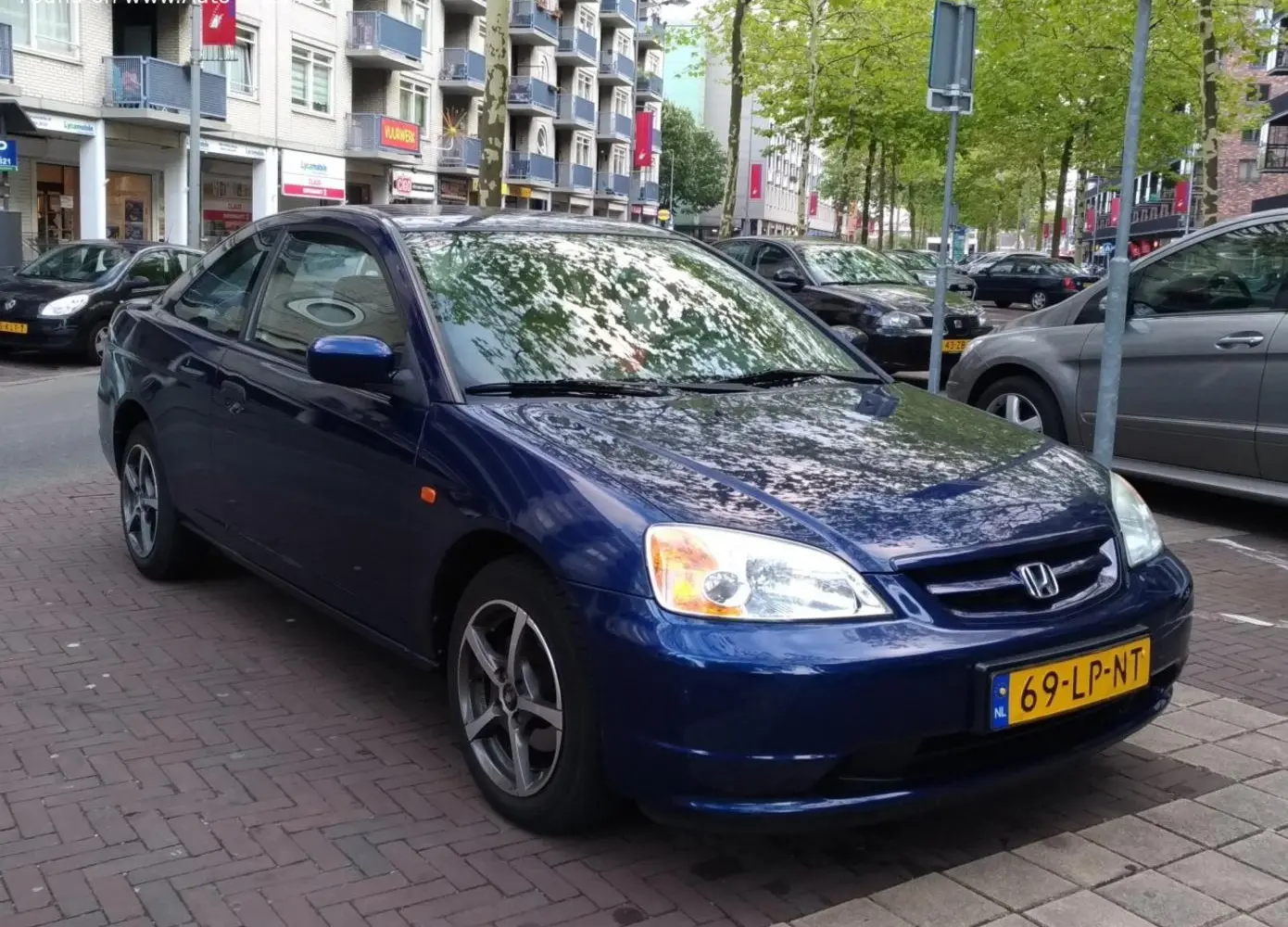 Honda Civic VII Coupe-3