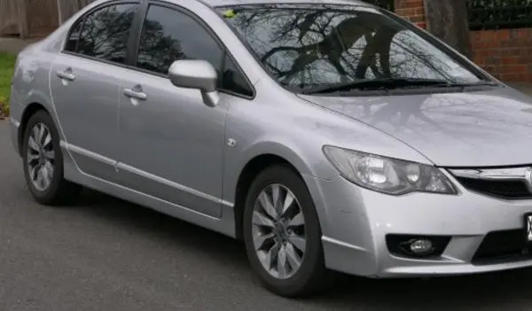 Honda Civic VIII Sedan-4