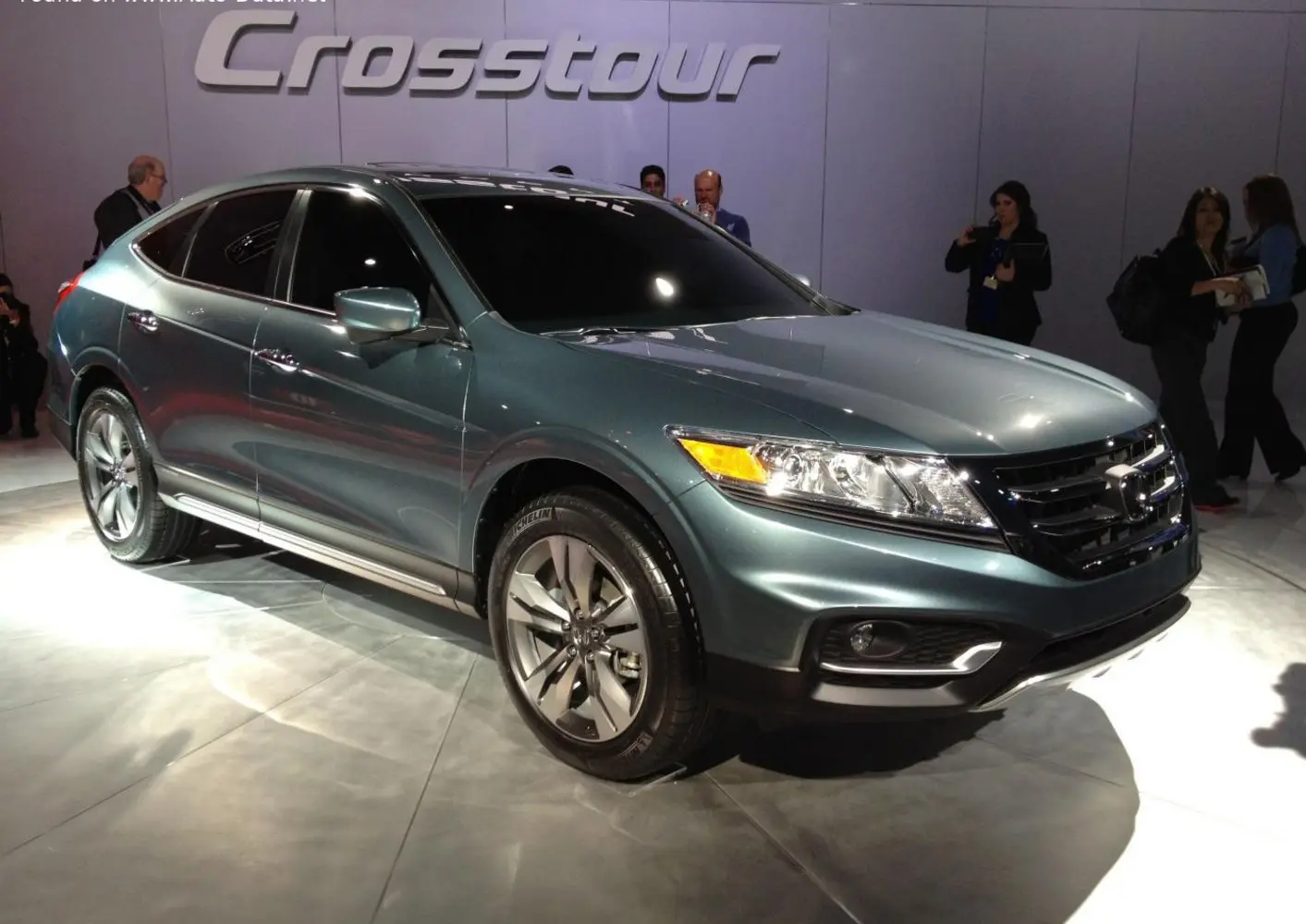 Honda Crosstour (facelift 2012)-2
