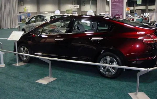 Honda FCX Clarity-7
