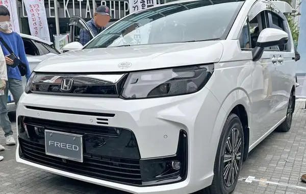 Honda Freed III-2