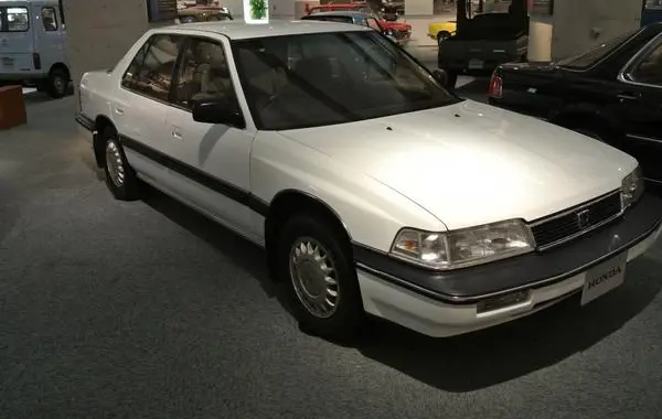 Honda Legend I (HS,KA)-0
