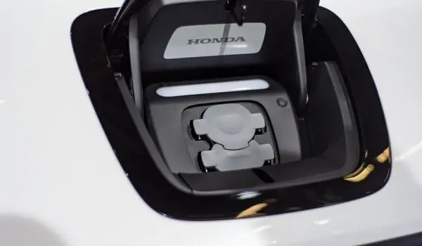 Honda e-6
