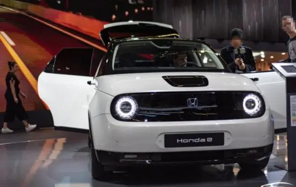 Honda e