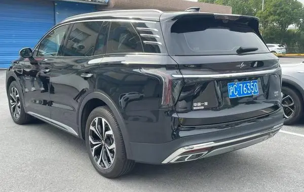 Hongqi HS7 II-0